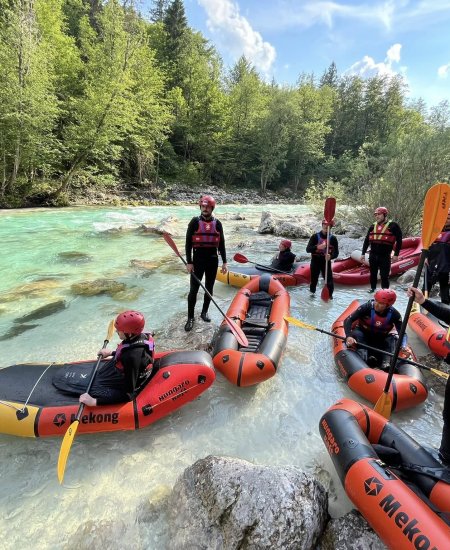 Packrafting a Soča-folyó Szlovéniában egyéni élmény