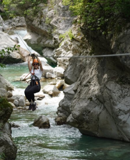 Zipline Učja-kanyon